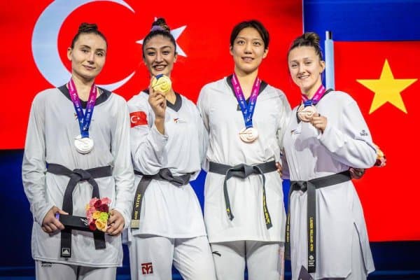 Светлана Осипова жаҳон чемпионатларидаги учинчи медалини қўлга киритди