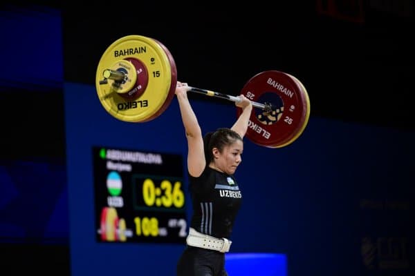 Оғир атлетикачимиз икки карра Осиё ёшлар ўйинлари чемпионига айланди!