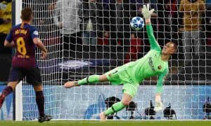 “Барса” дарвозабонини суперклуб оладиган бўлди