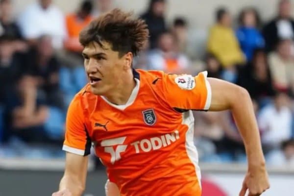 Бугун Шомуродов яна гол уриши керак, Файзуллаев эса...