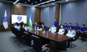 ЎФФ президенти футзал бўйича миллий терма жамоа аъзолари билан учрашди 