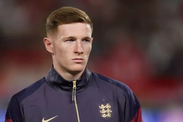 "Манчестер Юнайтед" майдон марказини кучайтира оладиган футболчи топди