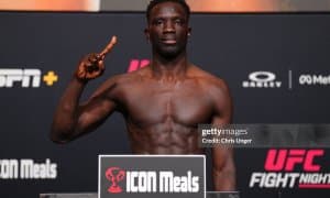 "UFC Fight Night 263" турнирининг иштирокчилари тарозидан ўтди