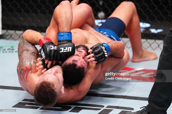 Сабмишнларга бой ўтган "UFC Fight Night 263" турнирининг натижалари билан танишинг