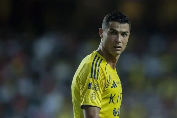 Роналду қачонгача ўйнашини айтди