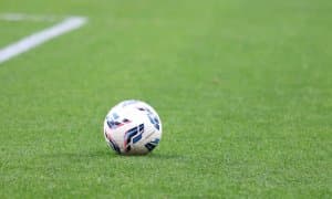 Суперлига жамоаси бош мураббийи ўйин вақтида вафот эди