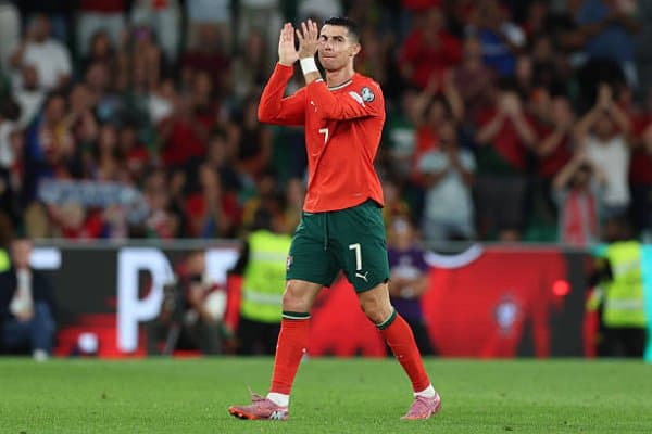 Роналду: "Арсенал" чемпион бўлиши мумкин, лекин "Манчестер Юнайтед" ..."