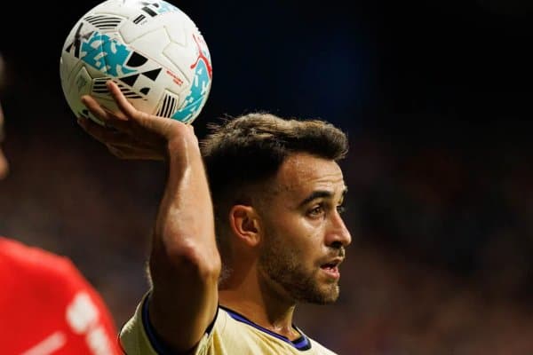 “Барса” футболчисининг бурнини синдиришди