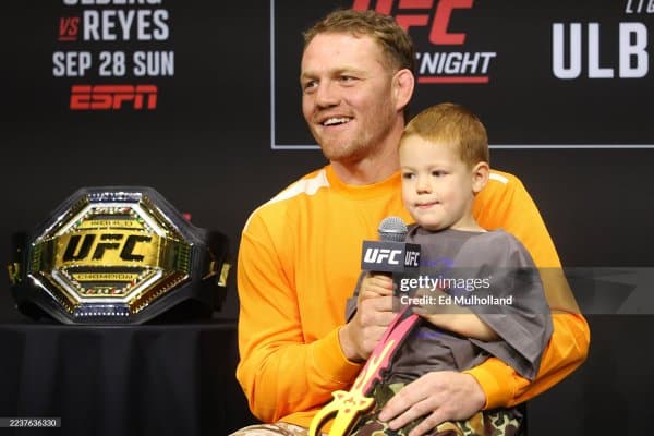 ММА тарихидаги энг яхши беш нафар жангчи ким?