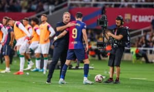 Флик: "Левандовски яна ишонч билан ўйнаяпти"