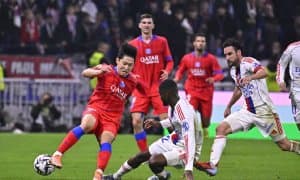 "Лион" мураббийи: "ПСЖ майдонда 16 киши бўлиб ўйнади"