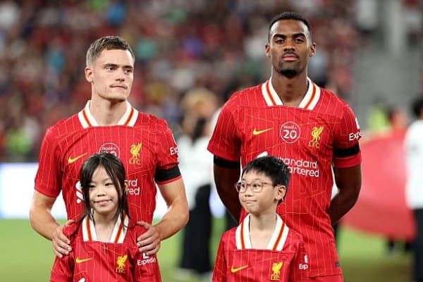 "Барселона" "Ливерпуль" ярим ҳимоячисига кўз тикди