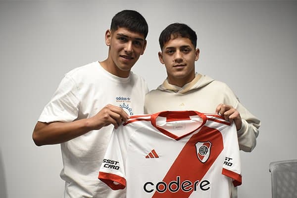 Еттита гранд клуб аргентиналик футболчи учун курашмоқчи