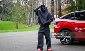 Камавинга терма жамоа қароргоҳини тарк этди