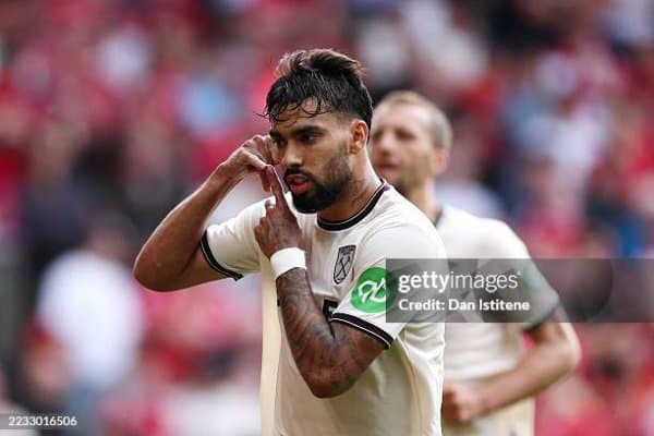 Пакета "Вест Хэм"дан кетмоқчи(ми)?