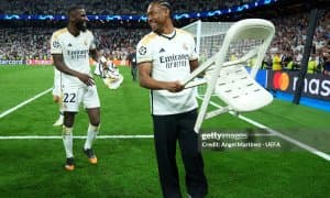 "Реал" икки футболчиси билан хайрлашади