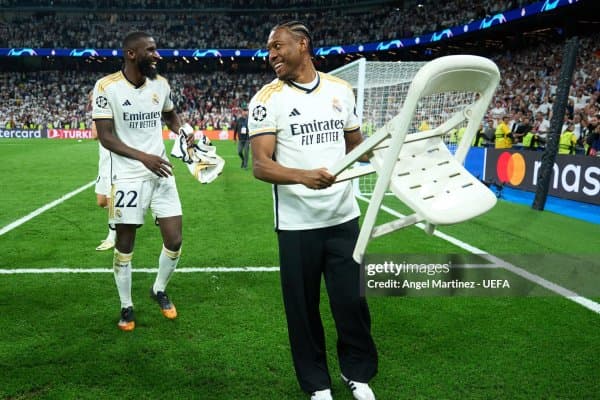 "Реал" икки футболчиси билан хайрлашади