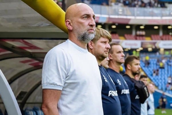 "Мундиалда жамоангизни кўриш ёқимли, Ўзбекистон чемпионатидан тавсия қилинган футболчиларни кузатяпмиз". "Крилья Советов" устози SPORTS.UZ сайти учун интервью берди