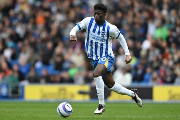 Манчестерликлар бир ўйинчи учун 100 миллион евродан кўпроқ тўлайди