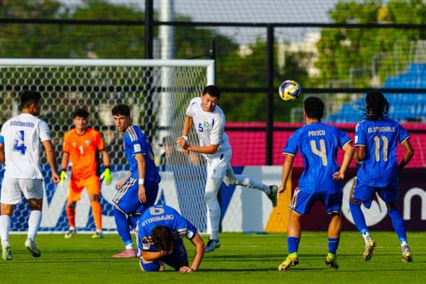 Италияга қарши учрашувда футболчиларимиз неча баллга лойиқ кўрилди? 