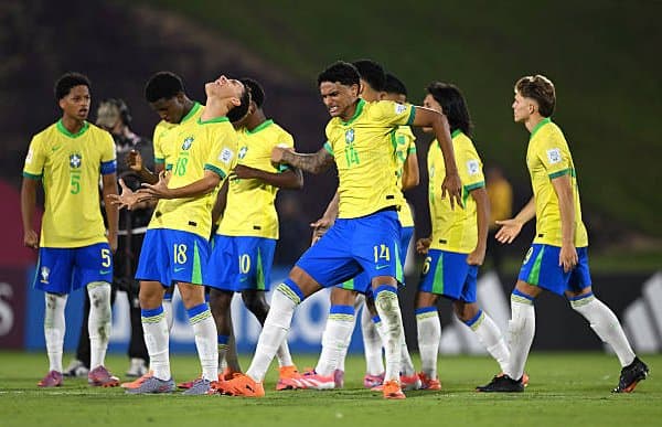 U-17 ЖЧ. Бразилия кичик камбэк амалга ошириб, пенальтилар сериясида ғалабани илиб кетди 