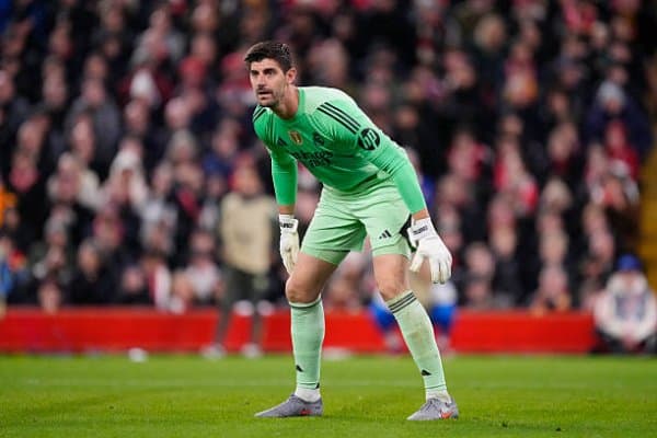 Тибо Куртуа ўз мақомини Икер Касильяс билан солиштирди