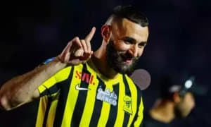 Бензема ўзига жамоа тузди