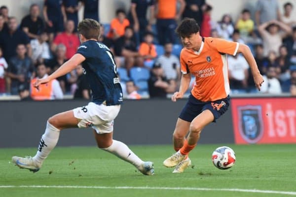 Шомуродов жамоани якка ўзи елкасида кўтариб келяпти...