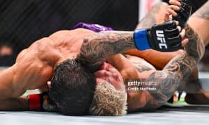 Арман Царукян қандай қилиб Дэн Хукерни енгди?