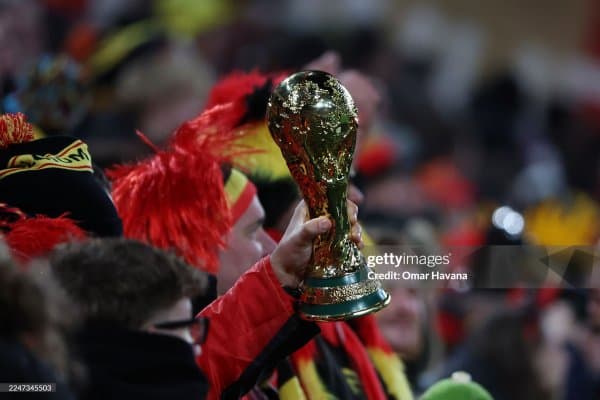 Ўз тарихида ёки ХХI асрда илк бор мундиалда қатнашаётган терма жамоалар