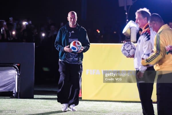 Зидан яна собиқ жамоасига мураббий бўлиши мумкин