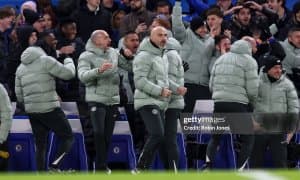 "Челси" бош мураббийи Эстевао ва Ямални мухлислар босимидан ҳимоя қилди