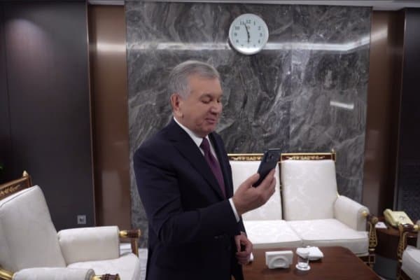 Шавкат Мирзиёев: "Жавоҳир, оиланг қандай қувонган бўлса, мен ҳам шундай қувондим" 