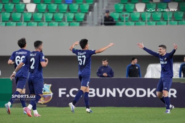 Йил кашфиёти мукофоти учун номзодлардан "Бунёдкор" футболчиси чиқиб кетди