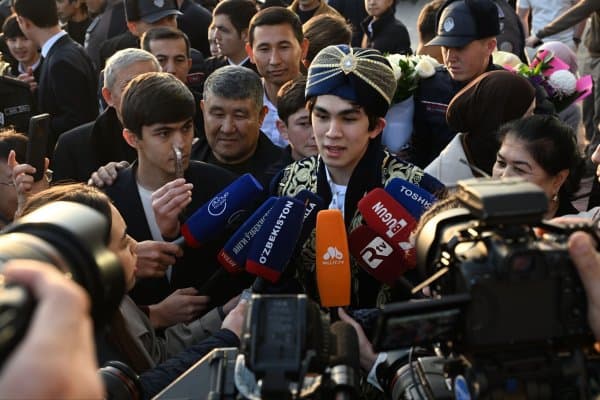 ФИДЕ: "Гоада бир ой давомида шахматчилар нима истеъмол қилди?"