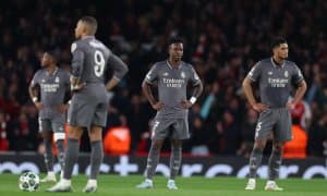 “Реал”да инқироз: Олти юлдуз Алонсога қарши, беш нафари мураббий томонда