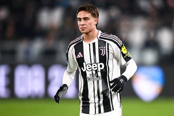 А Серия. "Ювентус" Йилдизнинг голлари эвазига "Кальяри"дан устун келди 