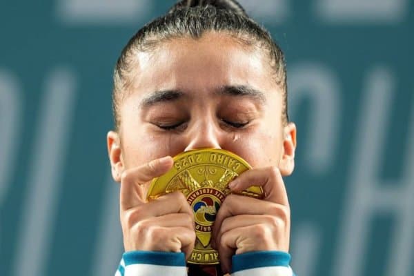 Аёл каратечимиз тарихий натижа қайд этди!