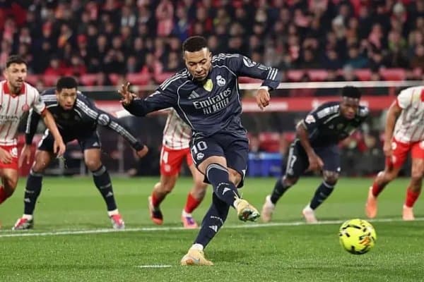 “Реал” Мбаппега қарам бўлиб қолгани хавотирга солмоқда