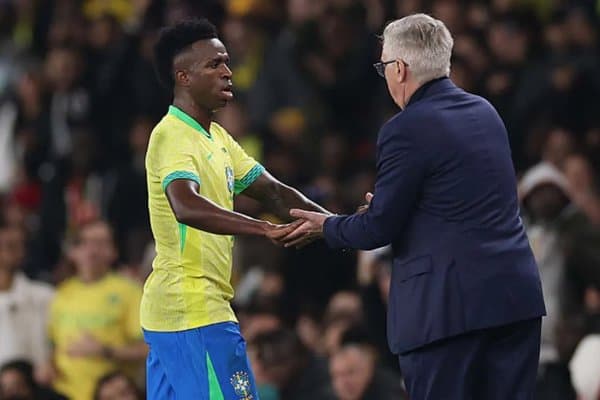 Анчелотти Неймардан ташқари Винисиусни ҳам жаҳон чемпионатига олиб кетмаслиги мумкин