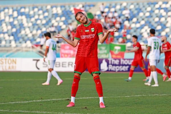 "Локомотив" ҳужумчиси: "Суперлигада ҳам тўпурар бўлишни мақсад қилганман"