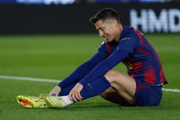 “Барса” Левандовски ўрнига учта суперҳужумчини нишонга олди