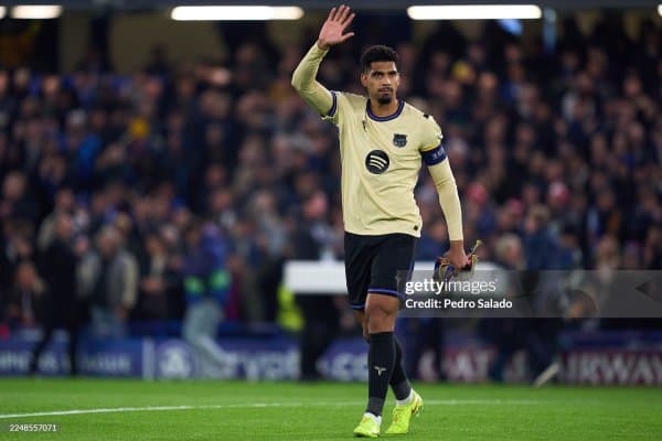 Араухо "Челси"га қарши ўйиндан кейин "йўқолиб қолди". Бунинг сабаби жароҳат билан боғлиқ эмас