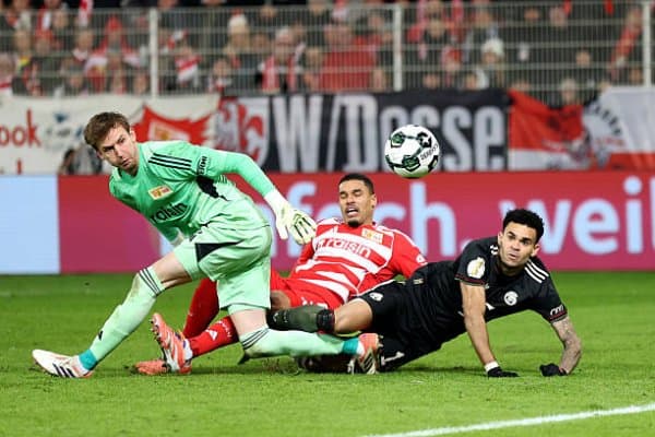 Германия кубоги. "Унион" 4 та гол урган бўлса ҳам "Бавария"га ютқазди 