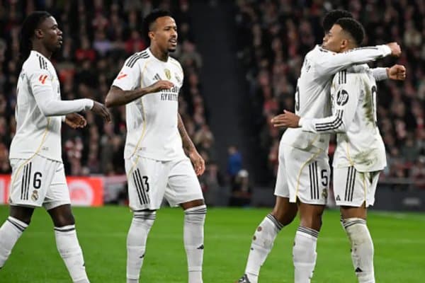 Англия суперклуби “Реал” футболчисини сотиб олади