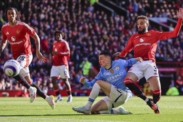 Манчестерни 11 нафар футболчи тарк этади