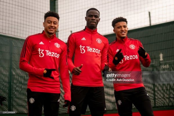 МЮнинг собиқ юлдузи жамоасиз қолди