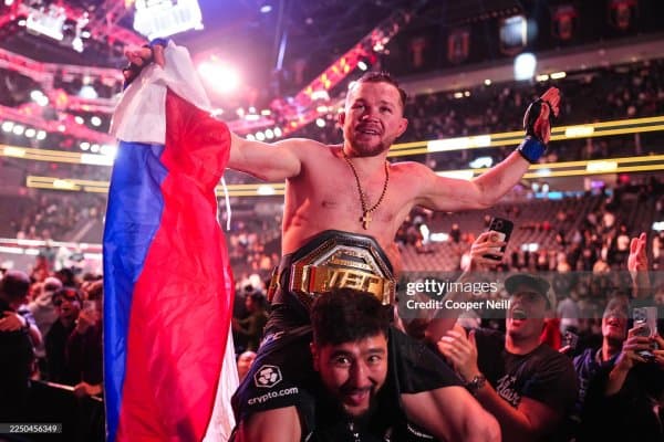 Петр Ян: "Мераб эркаклар билан жакузига бориши керак"