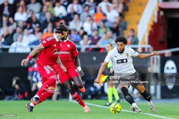 Ла Лига. “Валенсия” — “Севилья” учрашувида жамоалар муроса йўлини танлашди