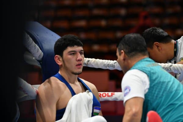 Акмалжон Исроилов қозоғистонлик боксчини таслим этди!